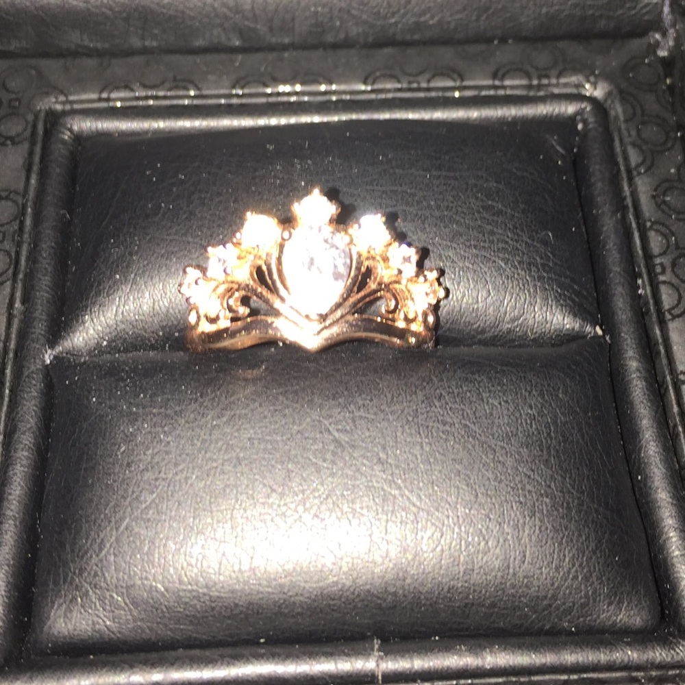 Lovely Rose Gold Crown Ring